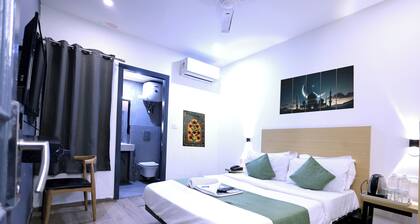 Hotel Red Chilly Pitampura