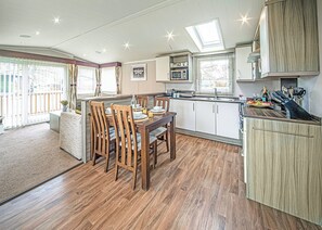 Fridge, oven, stovetop, toaster