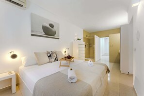 4 Schlafzimmer, Schreibtisch, Bügeleisen/Bügelbrett, Reisekinderbett