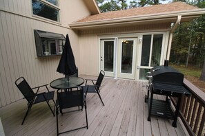 Outdoor dining - Sosegado Place Hot springs Village (Hot Springs Village)