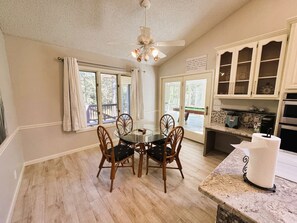 تناول الطعام