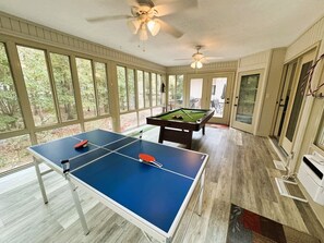 غرفة الألعاب