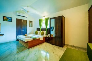 Premium bedding, desk, free WiFi, bed sheets