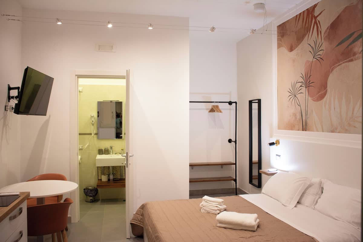 Castel Dell'Ovo | 房內夾萬、免費 Wi-Fi