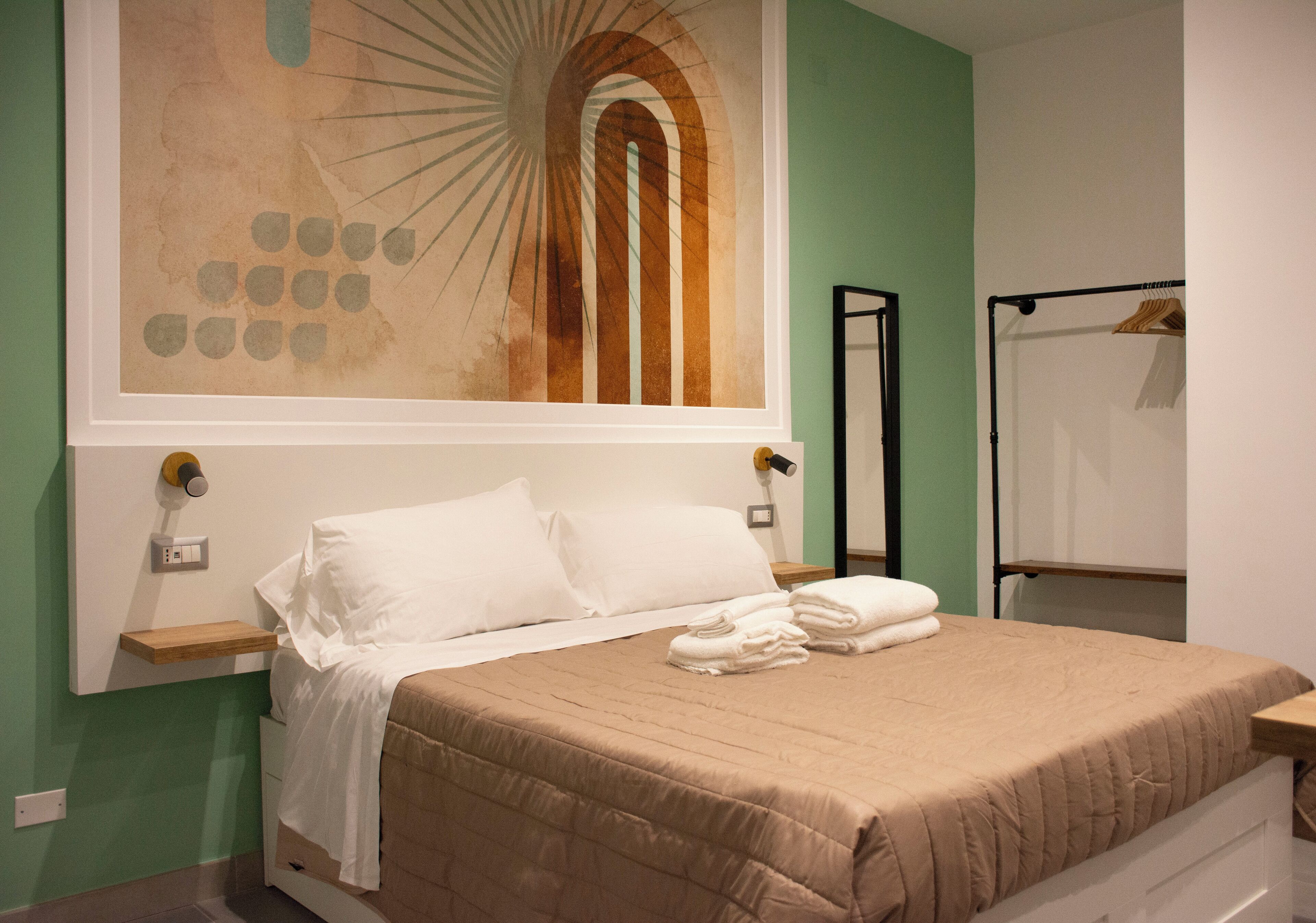 خزنة داخل الغرفة وواي فاي مجانًا