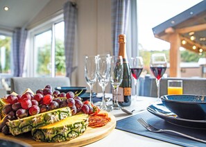 Dining - 2 bedroom accommodation in Bala, (Bala,)