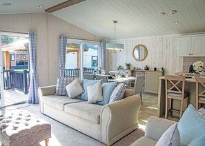 TV - 2 bedroom accommodation in Bala, (Bala,)