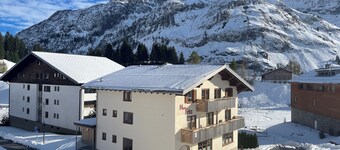 Haus Wallis - Double Room Hokus-Pokus - Ski-In and Out at Ski Arlberg