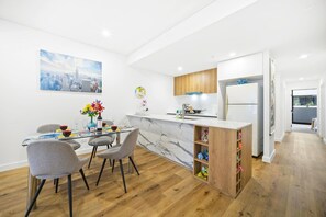 Dining - Airport & ShoreLine | Modern Apartment in Kogarah (Kogarah)