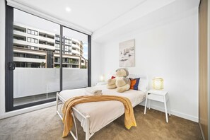 3 soverom, strykejern/-brett, internettilgang og sengetøy