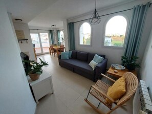 TV - La Casa Mima 2 Bedroom Penthouse with great views, Hacienda Riquelme Golf Resort (Sucina)