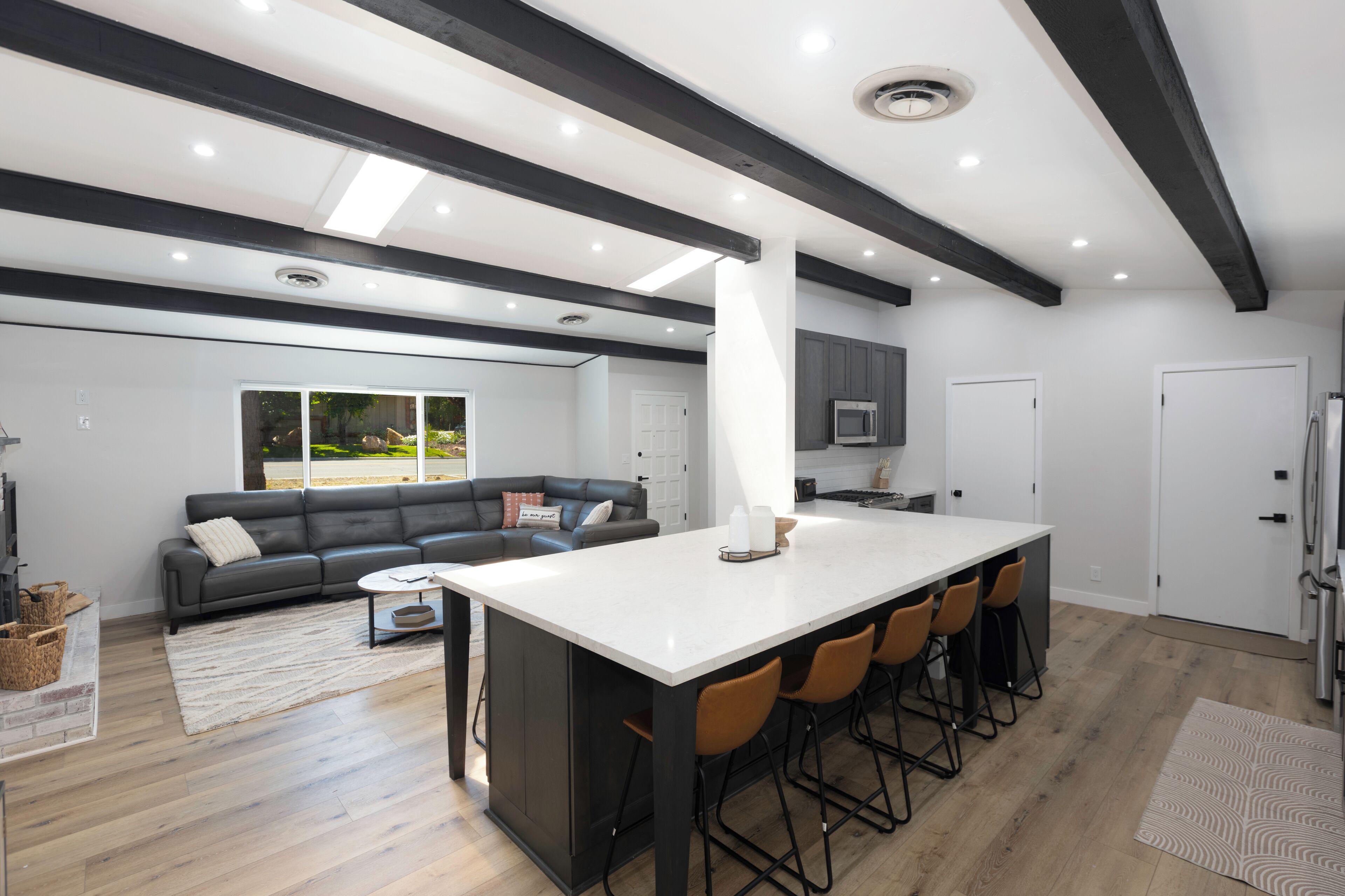 Casa Comfort, 5 camere da letto, patio, vista montagna | Pasti in camera