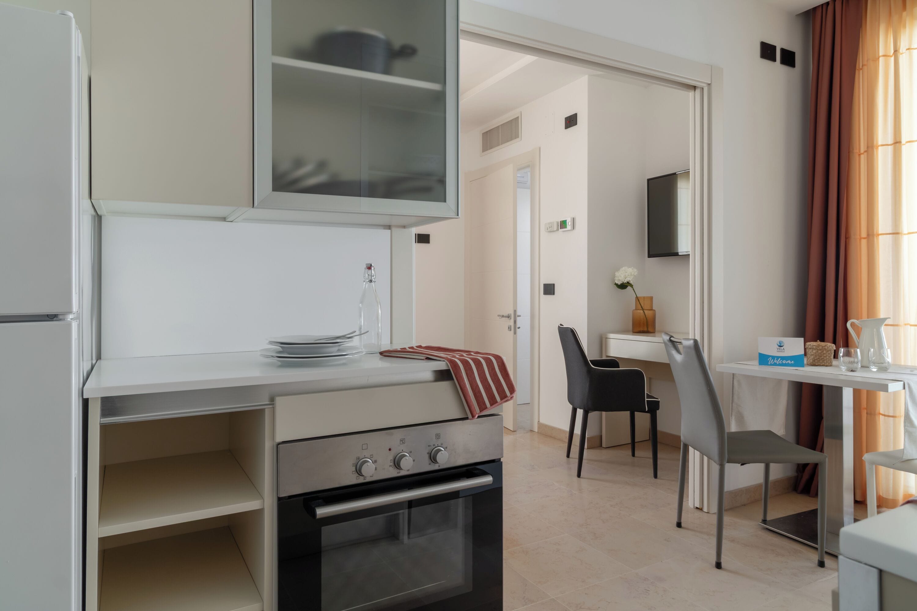 Studio – deluxe, 1 dobbeltseng, sjøutsikt | Eget kjøkken | Kjøleskap, ovn, kokeplater og oppvaskmaskin