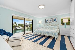 4 chambres, bureau, fer et planche à repasser, accès au Wi-Fi (inclus)