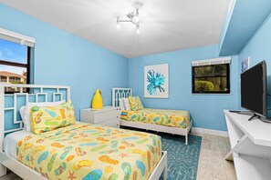 4 bedrooms, desk, iron/ironing board, free WiFi