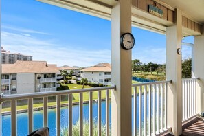 Property grounds - 2 bedroom 2 bath condo. Sleeps 7. Walking distance to beach. Outdoor pool. (North Myrtle Beach)