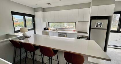 Quite and large 2 bedroom - Sleeps 6 - 2 bathrooms