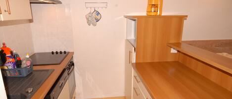 冷蔵庫、電子レンジ、食器洗い機