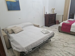 1 غرفة نوم ومكواة/لوح كي وواي فاي وملاءات أسرّة