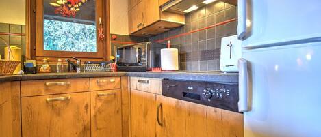 Refrigerador, microondas y lavavajillas