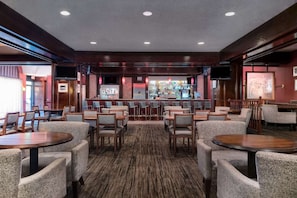 Bar (on property) - Near PHL Airport + Free Shuttle. Dining. Pool. (Philadelphia)