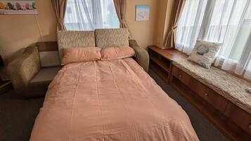 House, 2 Bedrooms, Smoking