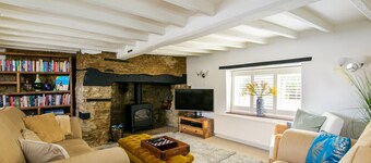 Beautiful 5-Bedroom Home with Cinema & Games Room