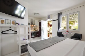 1 bedroom, iron/ironing board, WiFi, bed sheets - Spalato Imperium- lovely apartment with big terrace and free bikes (Split)
