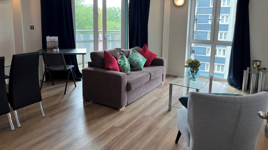 Premium 2Pax Apartment with Kitchen