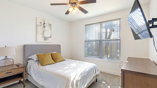 Apartment (1 Bedroom) | Front of property - Landing Amazing Studio, Courtyard, Gym (Dallas)