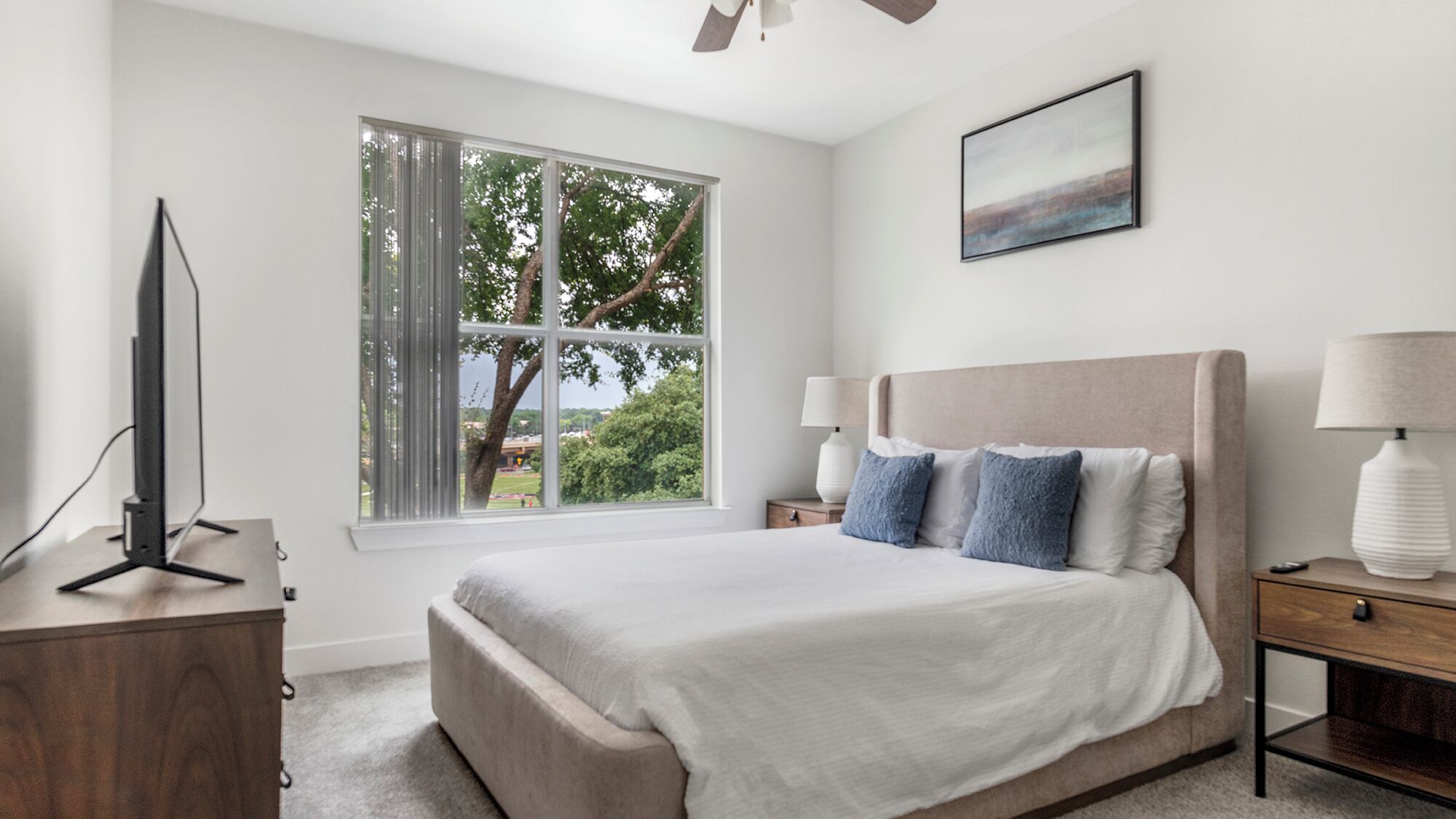 Leilighet (2 Bedrooms) | Individuelt dekorert, individuelt innredet og strykejern/-brett