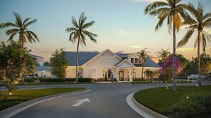 Exterior - Landing Apartments Fort Myers near Eastwood Village (Fort Myers)