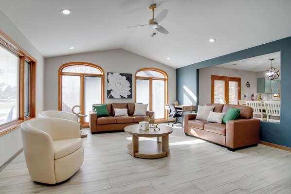 House (2 Bedrooms) | Interior