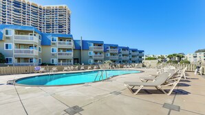 Apartment (2 Bedrooms) | Interior - Steps to Sea! 3rd-floor Myrtle Beach Condo w/ Pool (Myrtle Beach)