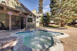 Apartment (1 Bedroom) | Interior - Mammoth Mtn Ski-in/out Condo w/ Hot Tub Access! (Mammoth Lakes)