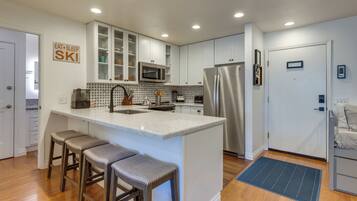 Apartment (1 Bedroom) | Interior