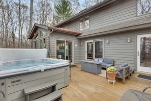 House (4 Bedrooms) | Interior - Grand Wintergreen Resort Home w/ Hot Tub! (Nellysford)