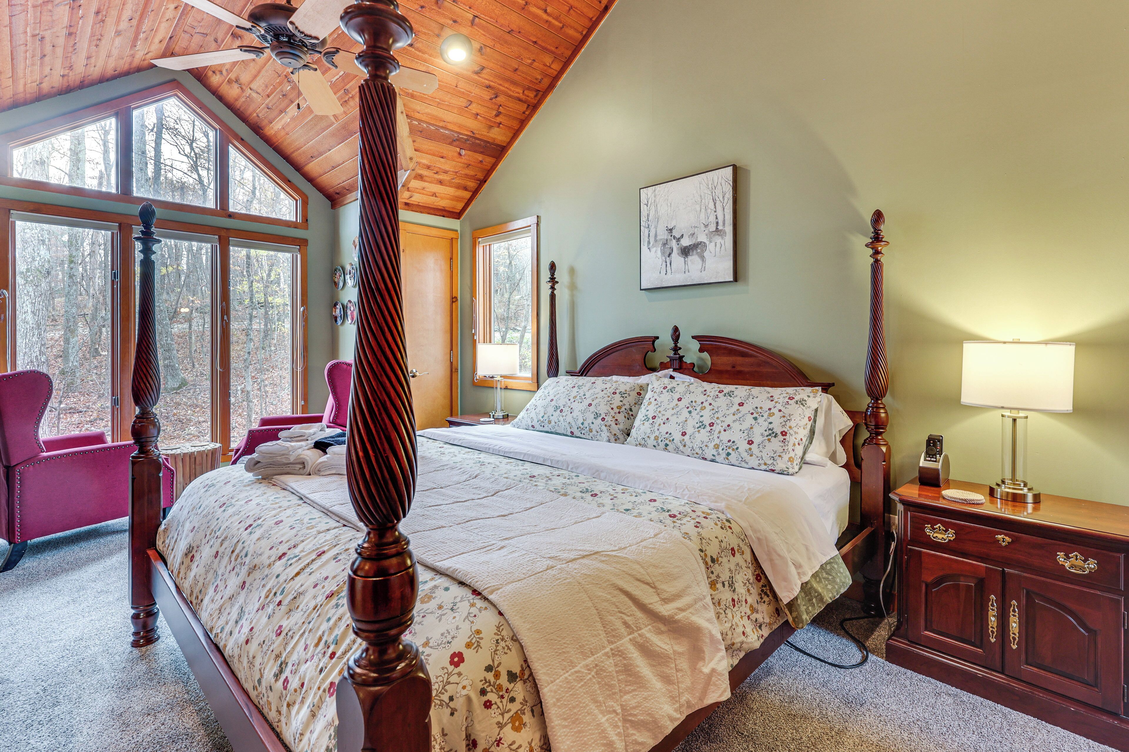 House (4 Bedrooms) | Interior