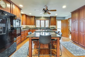 House (4 Bedrooms) | Interior