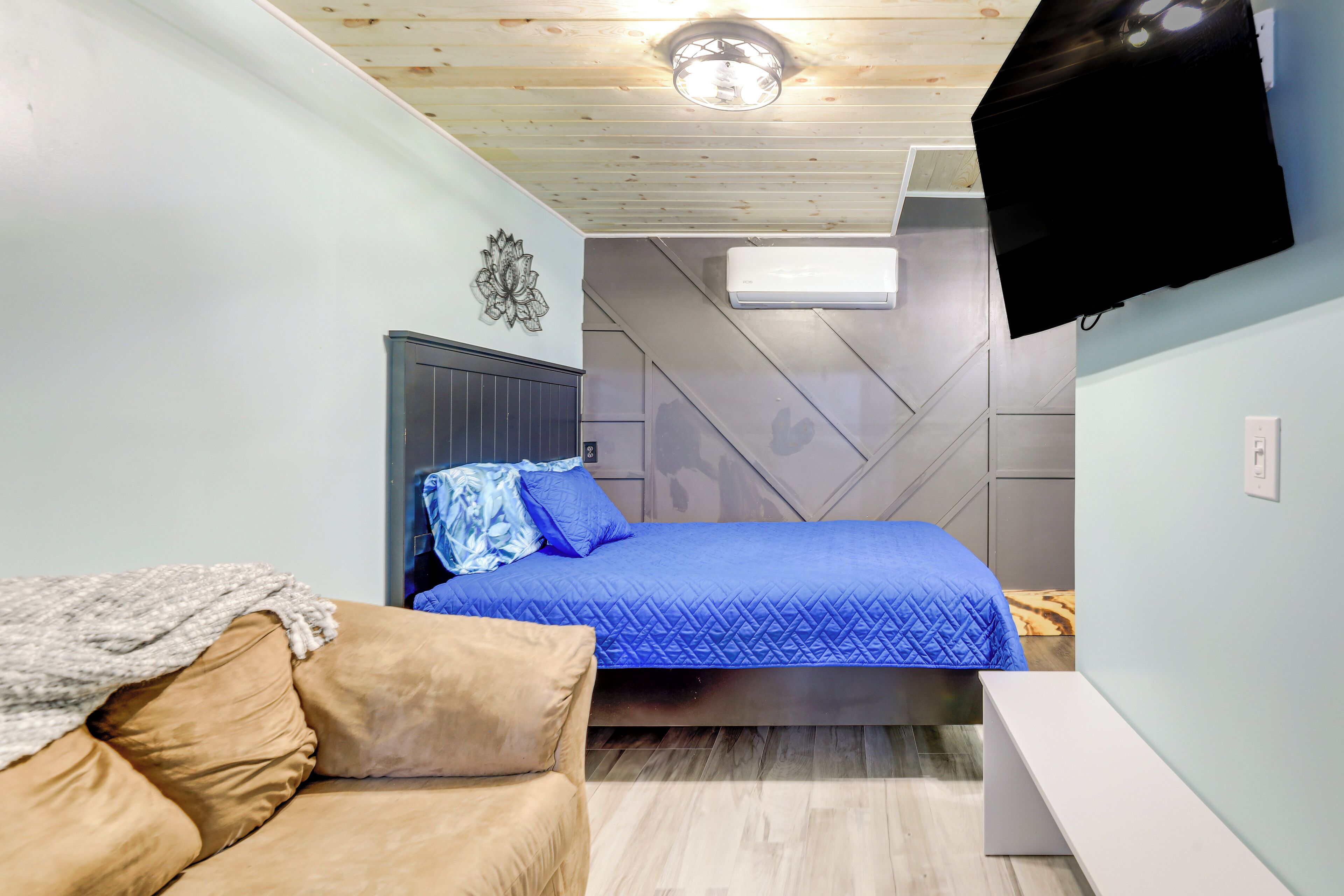 Apartment (1 Bedroom) | Interior