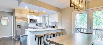 6 Mi to Bushkill Falls: Secluded Home w/ Game Room