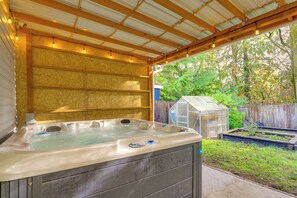 House (3 Bedrooms) | Interior - Family Retreat w/ Hot Tub & Game Room in Everett! (Everett)