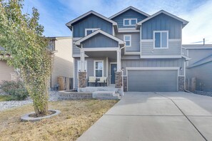 Interior - Explore Pikes Peak & Colorado Springs: Family Home (Colorado Springs)