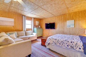 Apartment (0 Bedroom) | Front of property - Hike, Ski & Golf: Water-view Lake Winola Retreat! (Lake Winola)