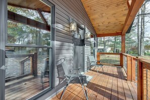 House (3 Bedrooms) | Interior - 'chène Cottage' Near Burr Oak Lake & Trailheads! (Glouster)