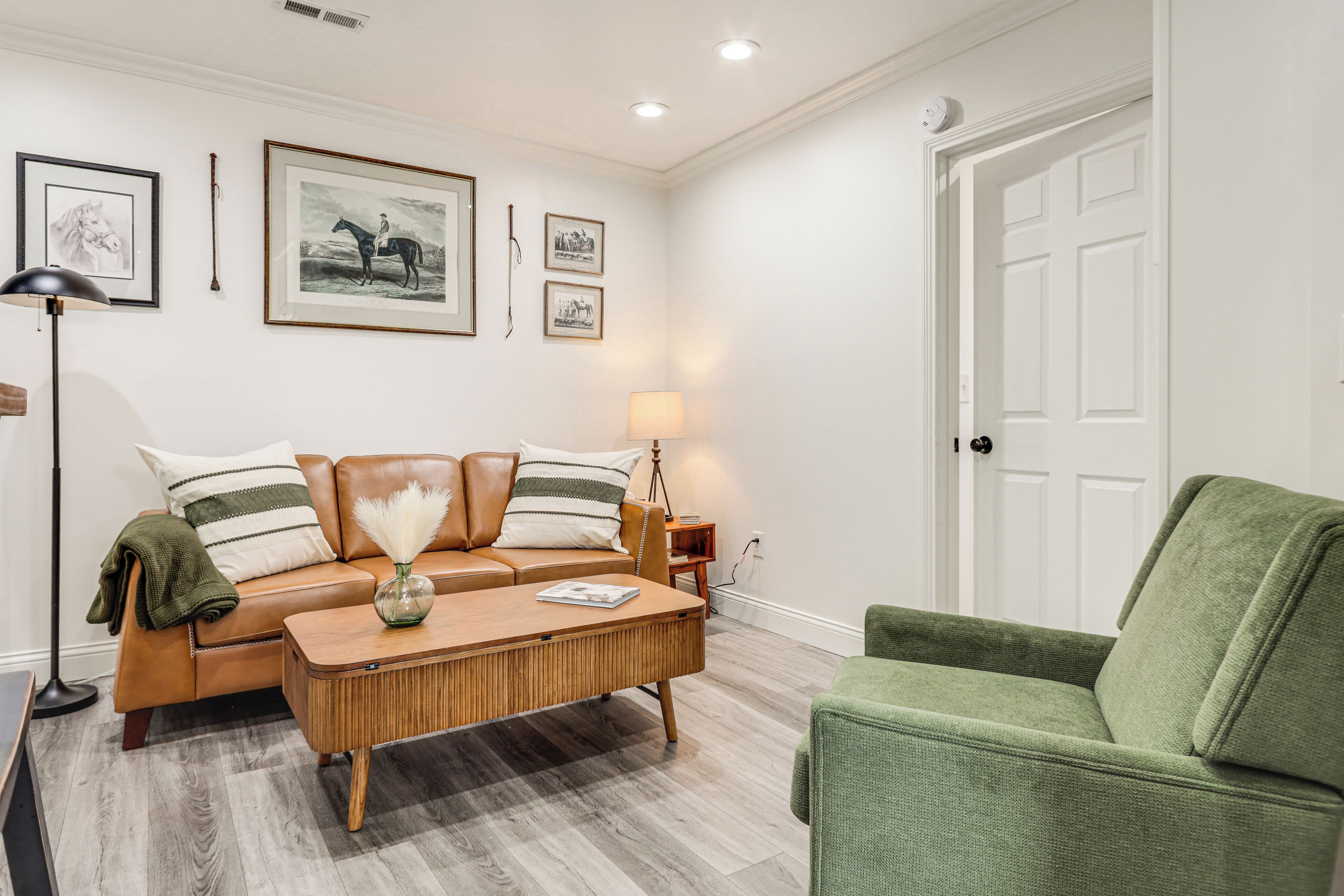 Apartment (2 Bedrooms) | Front of property