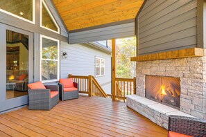 House (2 Bedrooms) | Interior - New Build! Secluded Mountain Home in Murphy (Murphy)