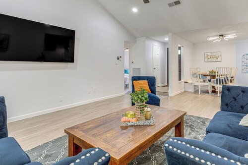 Families Welcome! Recently Renovated Home in Katy