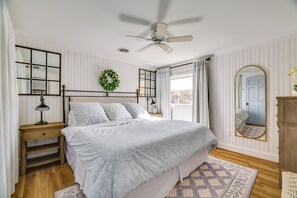 House (3 Bedrooms) | Interior - Scenic Waterfront Home w/ Dock on Lake Winola! (Lake Winola)