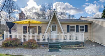 Game Room, Hot Tub & Fire Pit: Pocono Lake Escape!